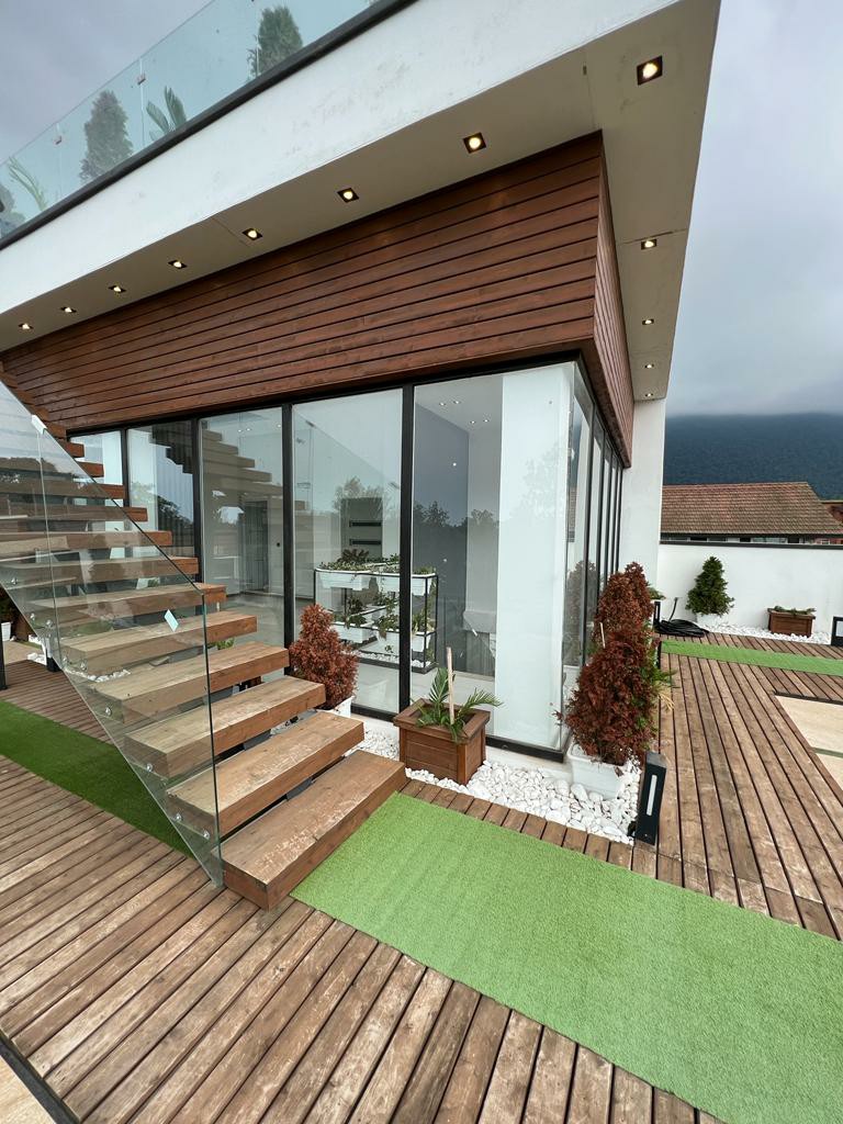 ویلا 700 متری نوساز مدرن نوشهر 