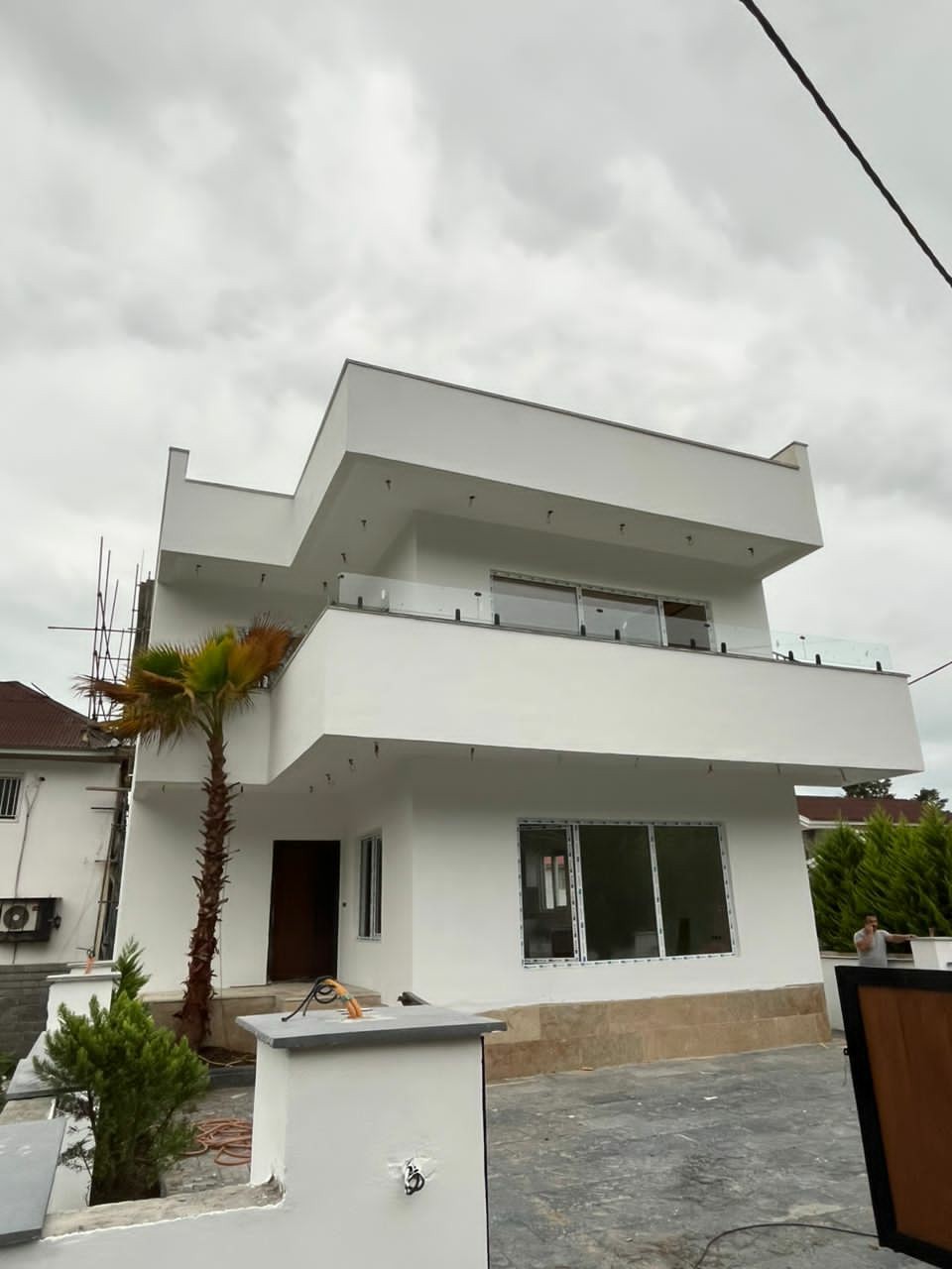 ویلا 200 متری نوساز مدرن شهرکی 