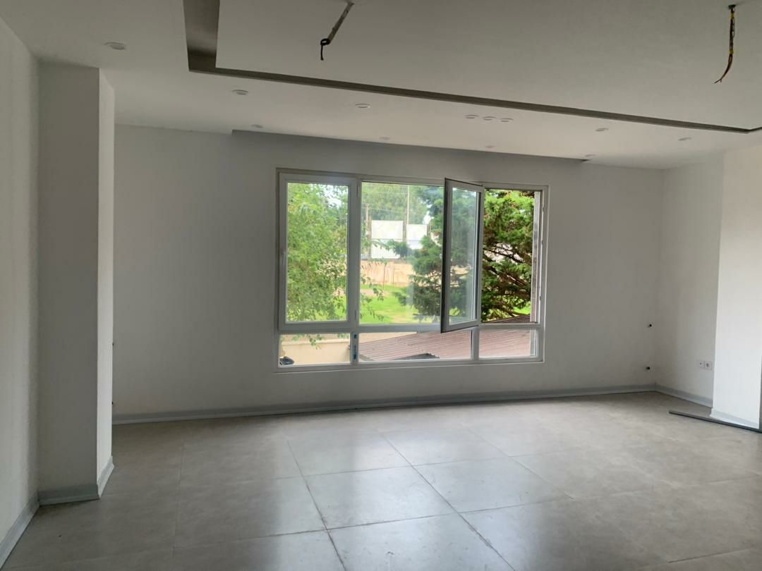 واحد 103 متری بنا نما 4 طرف سنگ نوشهر 