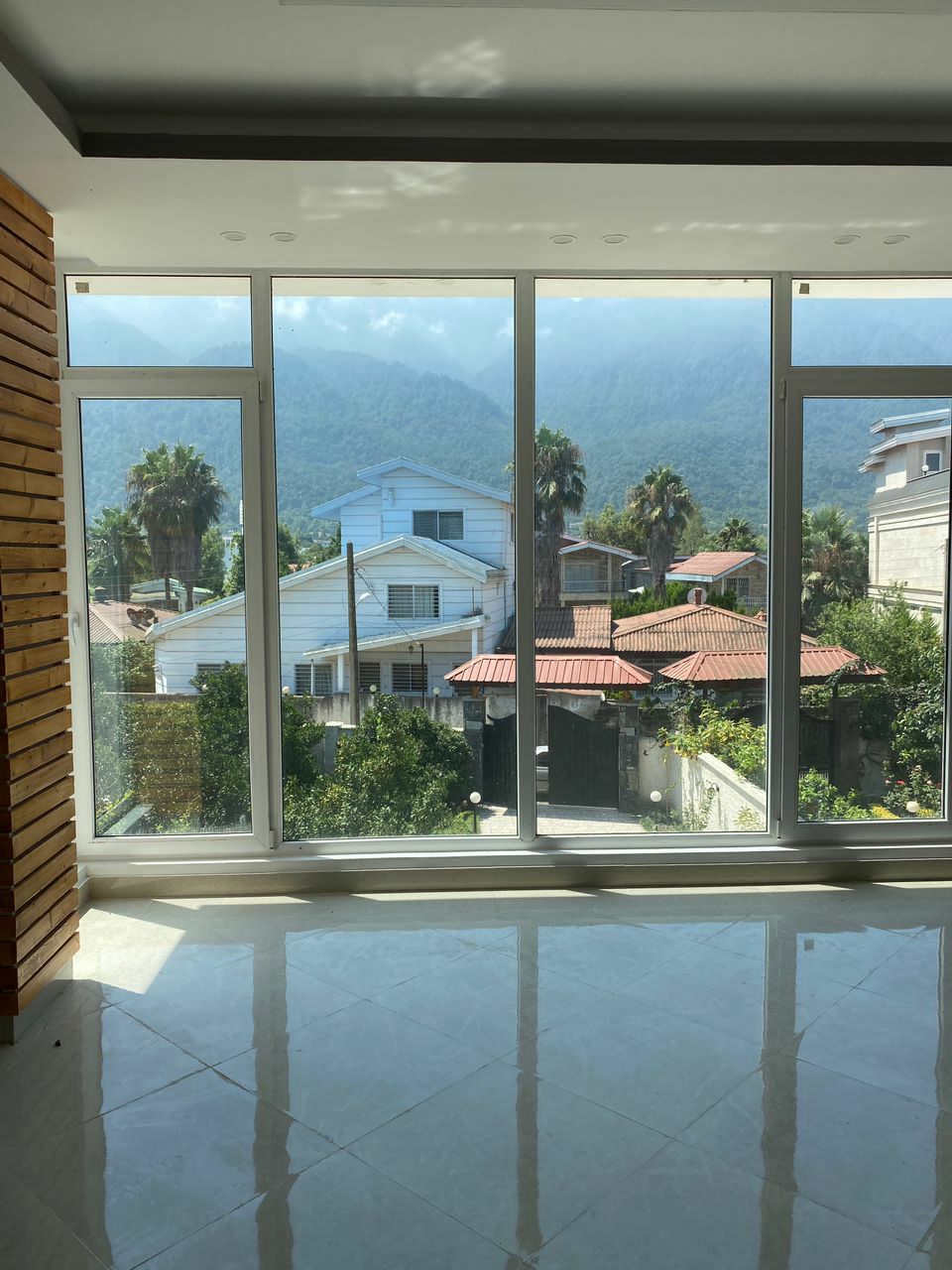 ویلا 600 متری مدرن نوساخت روبه کوه 