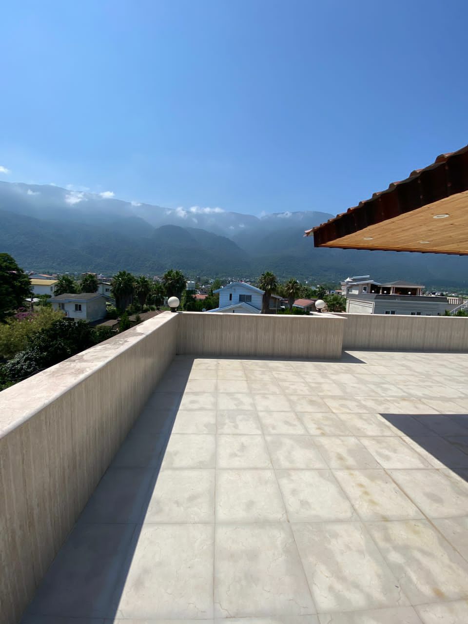 ویلا 600 متری مدرن نوساخت روبه کوه 