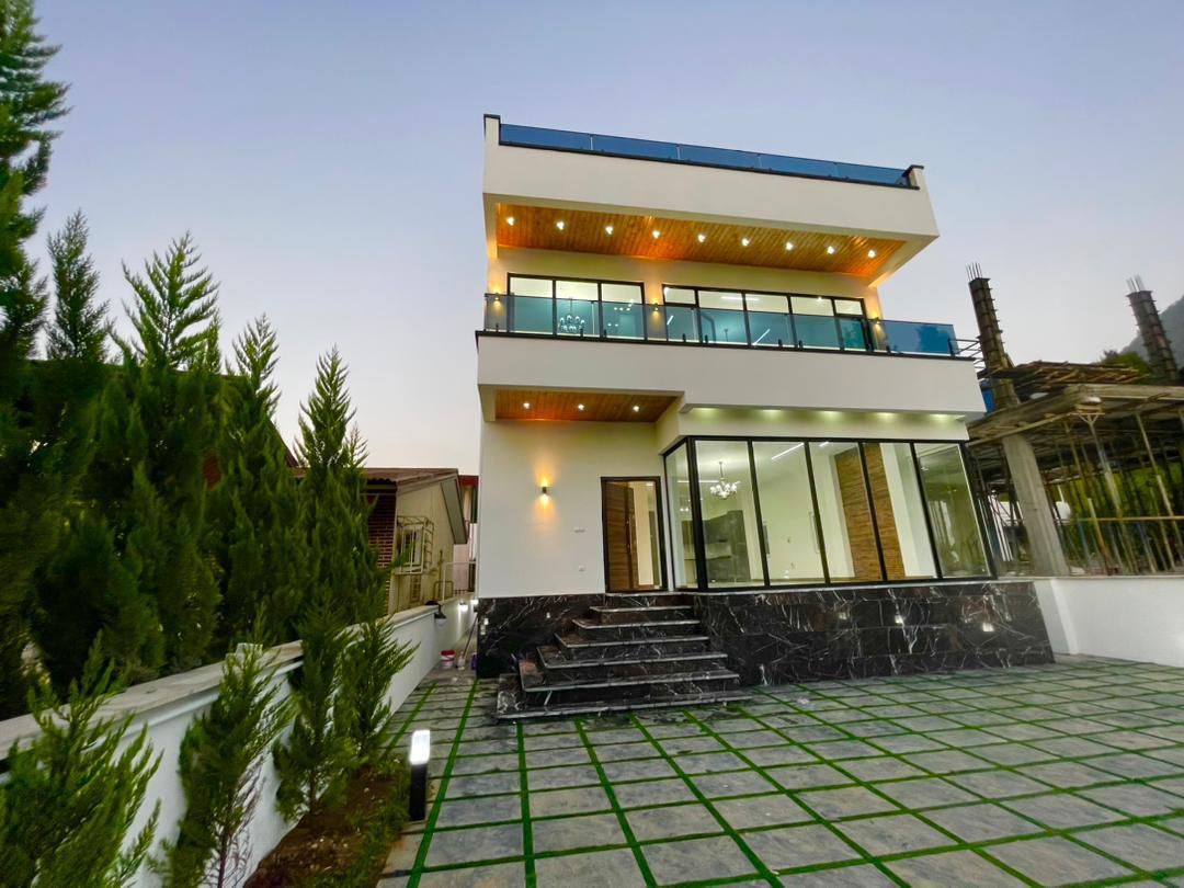 ویلا 270 متری دوبلکس نوساخت مدرن چلندر 