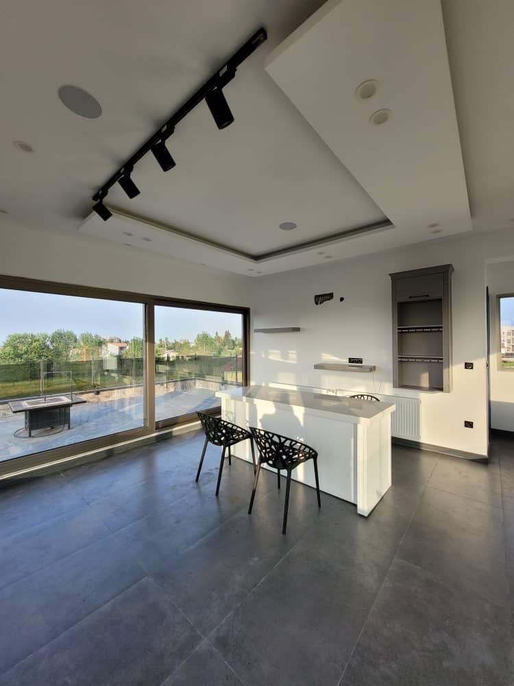 ویلای 500 متری نوساز مستقل ونوش