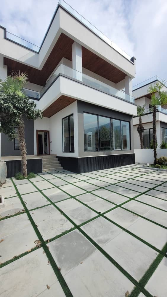 ویلای 300 متری دوبلکس نوساز