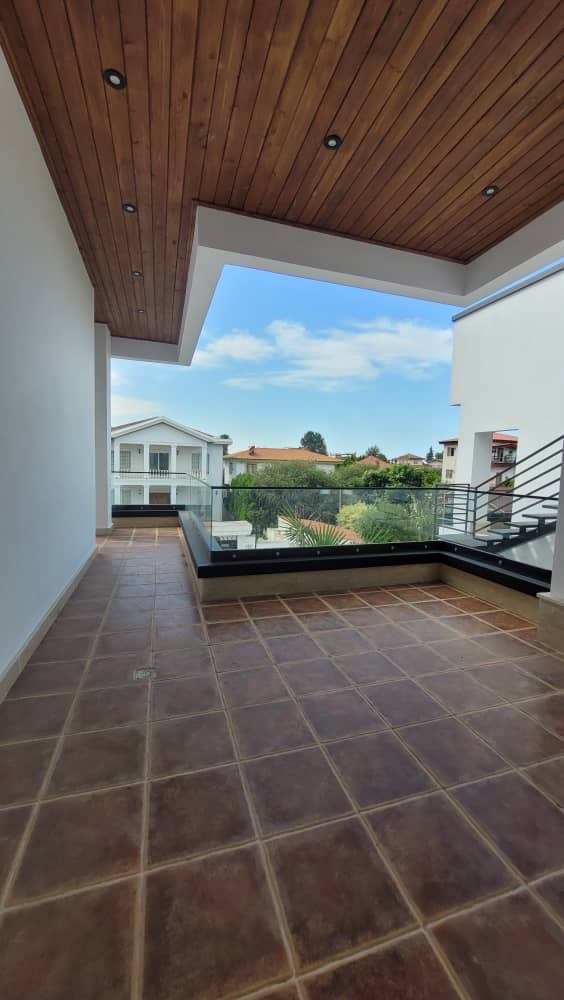 ویلای 300 متری دوبلکس نوساز