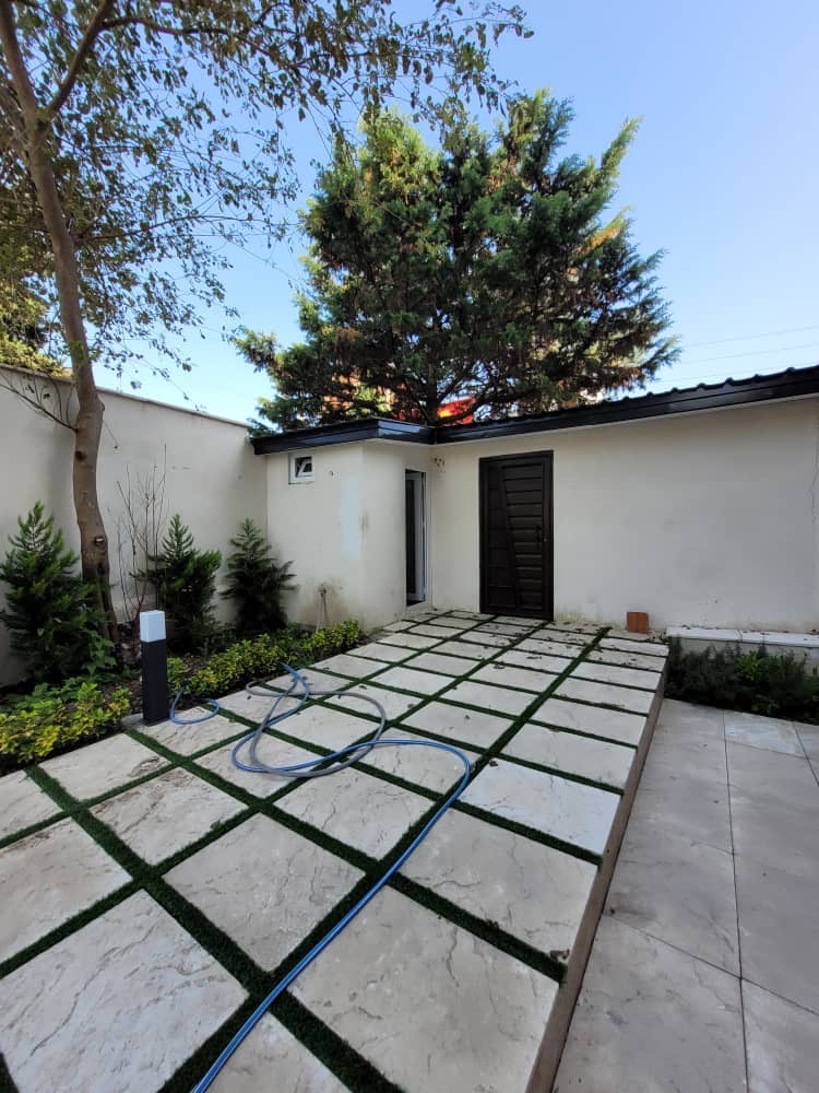 آپارتمان نوساز و شیک نزدیک به دریا