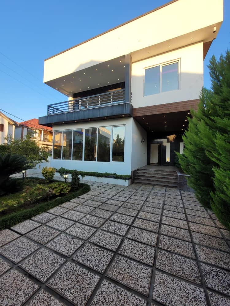 ویلای 400 متری شهرکی منطقه خوش نشین نوشهر