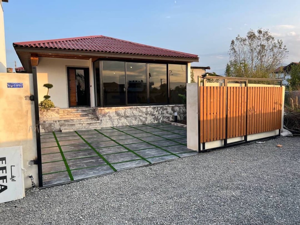 ویلای 220 متری نوساز و شیک رویان