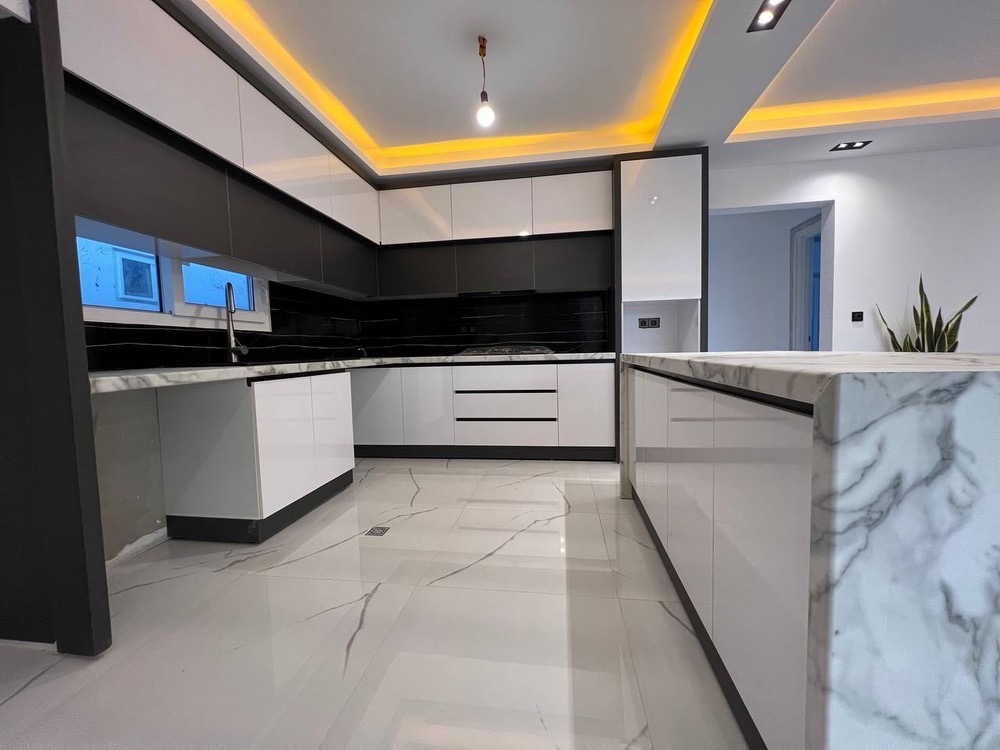 ویلای 220 متری نوساز و شیک رویان