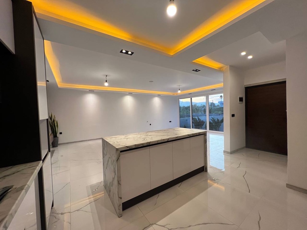 ویلای 220 متری نوساز و شیک رویان