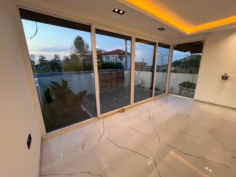 ویلای 220 متری نوساز و شیک رویان