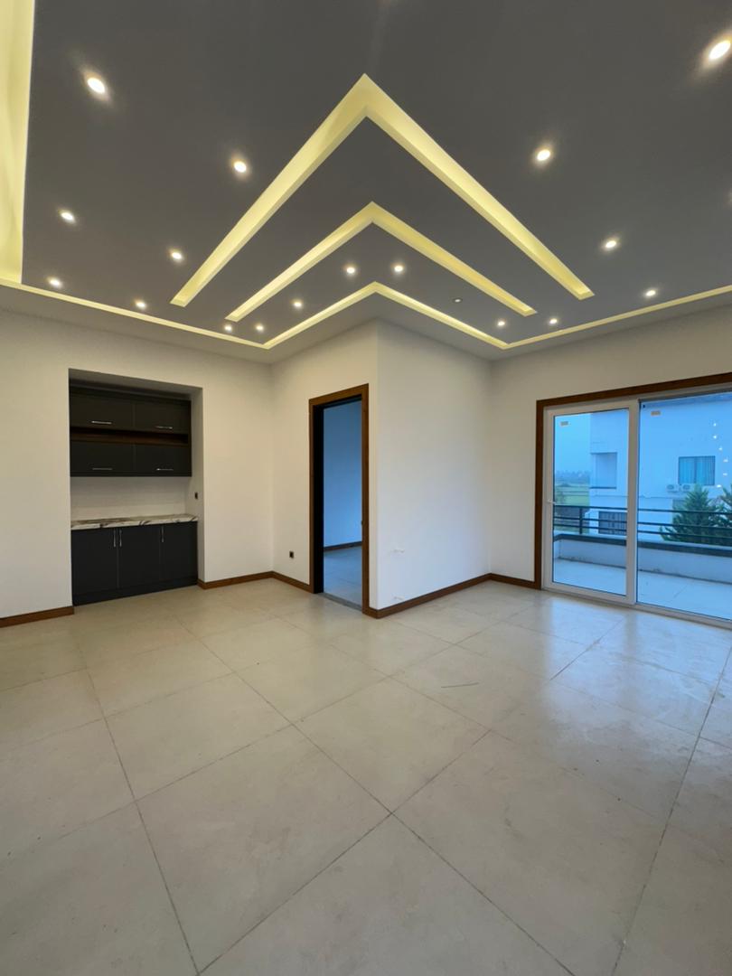 ویلای 230 متری نوساز و مستقل وازیوار