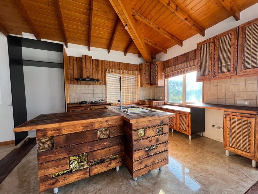 ویلای 270 متری تریپلکس ونوش