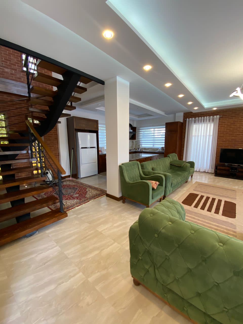 ویلای 350 متری دوبلکس رویان لوکیشن برند