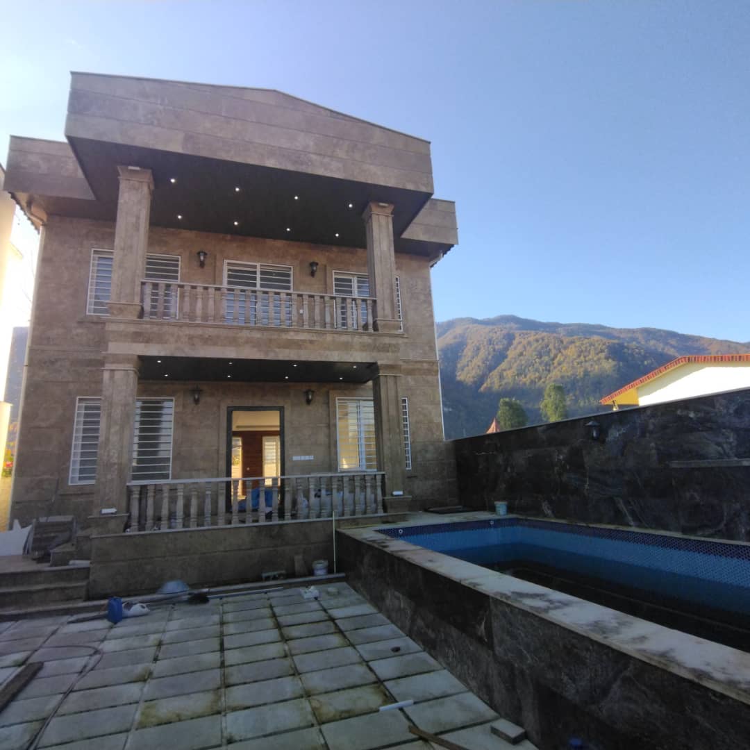 ویلای 250 متری استخر دلر کهنه سرا نوشهر