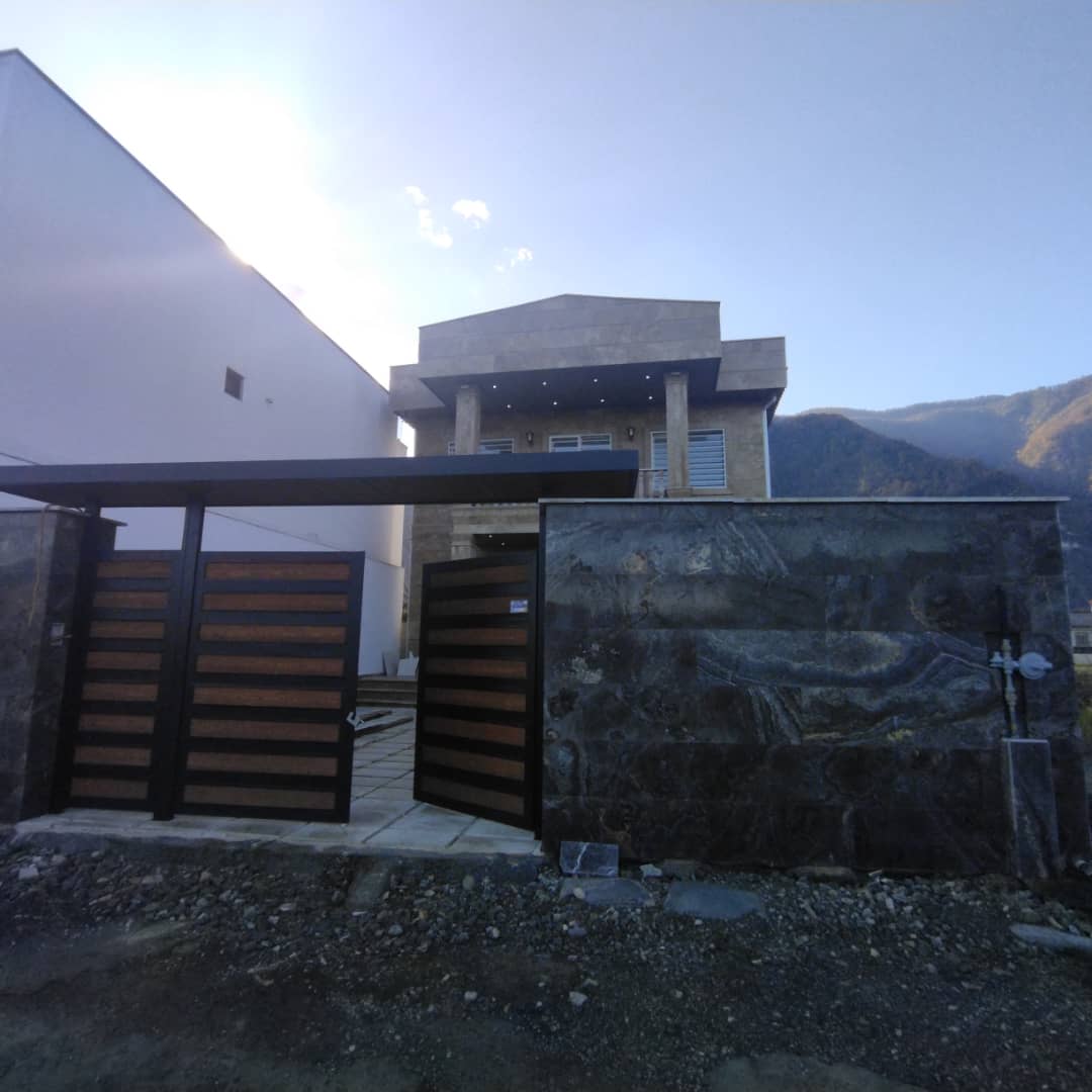 ویلای 250 متری استخر دلر کهنه سرا نوشهر