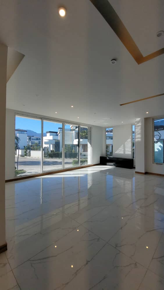 ویلای 400 متر ی دوبلکس نوساز شهرکی پلاک یک جنگل سیسنگان