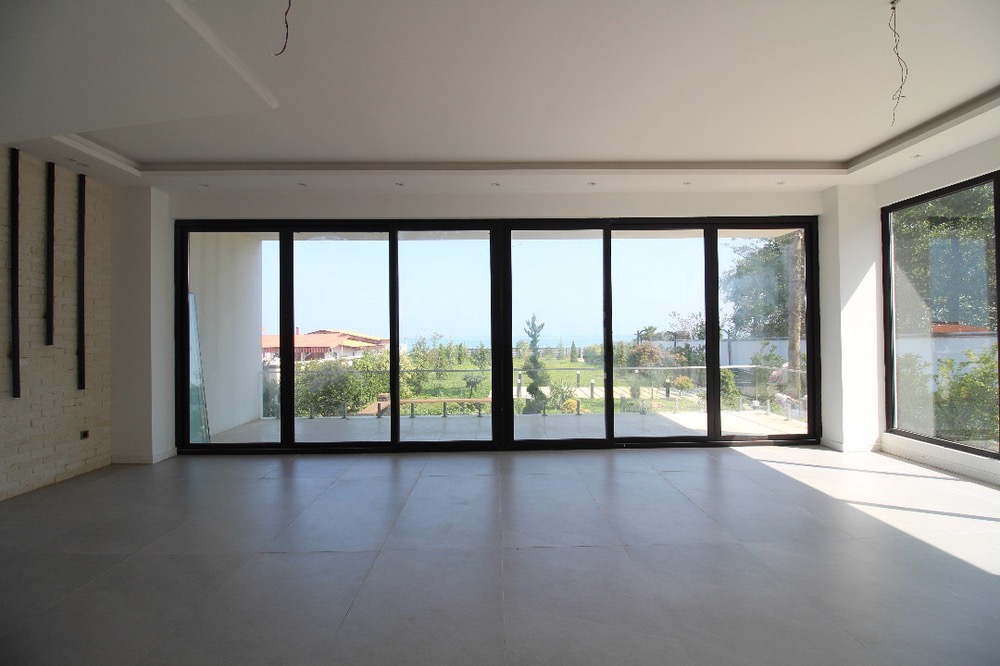 ویلای 650 متری ساحلی مدرن