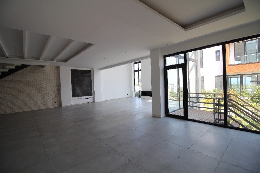 ویلای 650 متری ساحلی مدرن