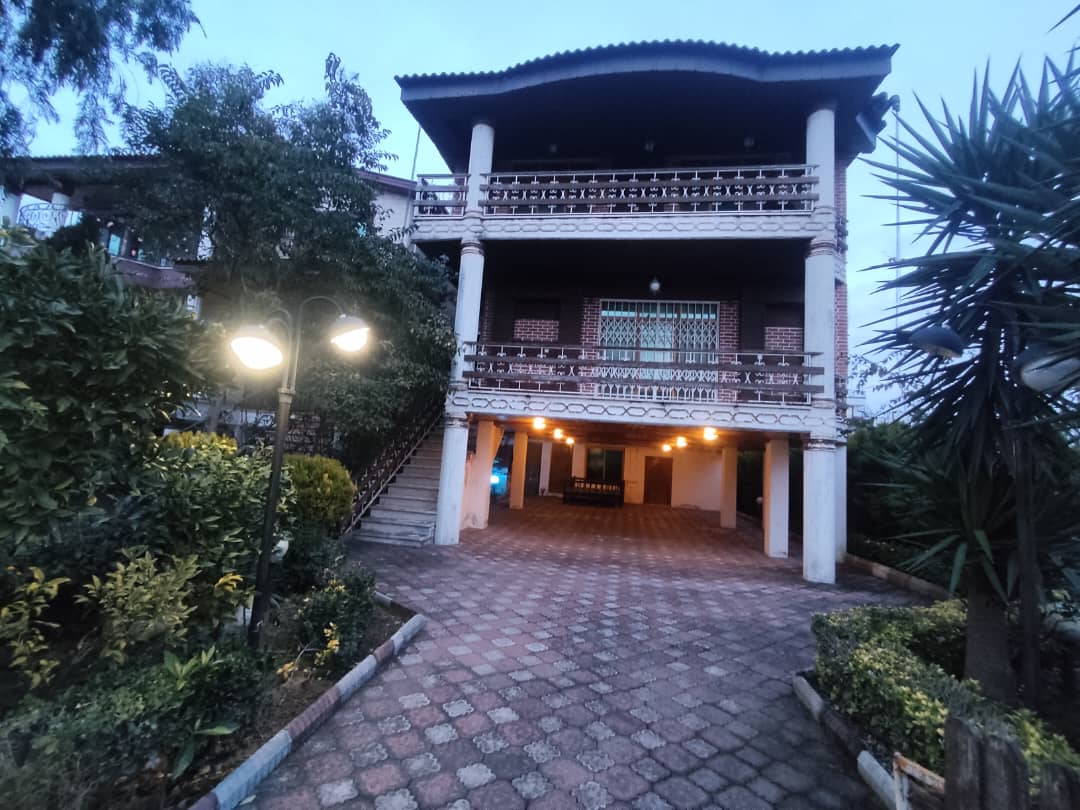 ویلای 400 کتری ساحلی شهرکی نوشهر پلاک 4 آب