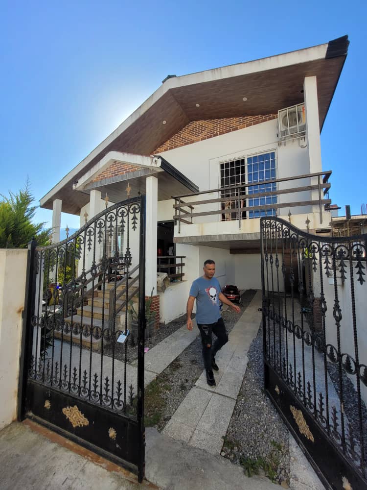 ویلای 240متری  نیم پلوت منطقه رویان سیسنگان 