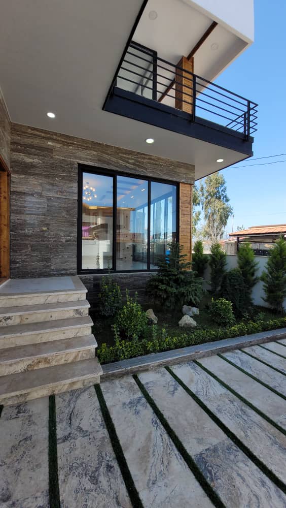 ویلا ی 220 متری دوبلکس نوساز شیک منطقه رویان