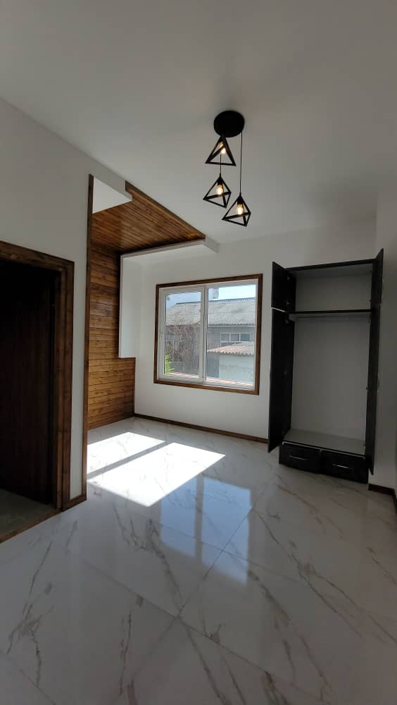 ویلا ی 220 متری دوبلکس نوساز شیک منطقه رویان