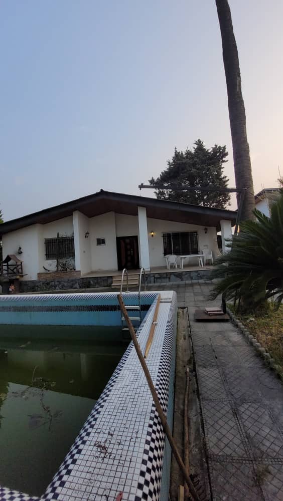 ویلا باغ 1200 متری شهرکی سیاهرود