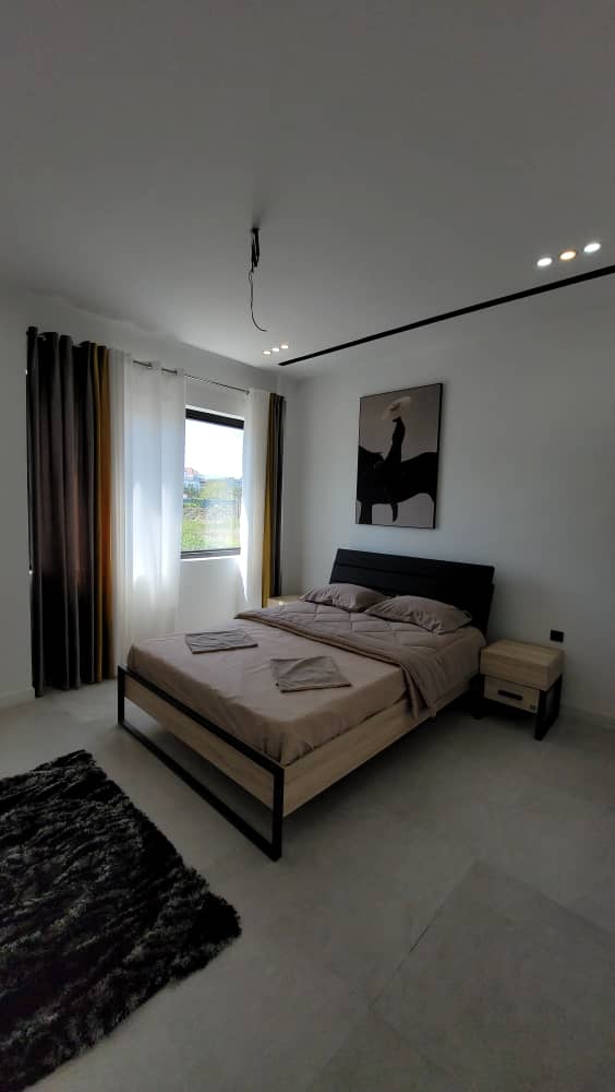 ویلای 300 متری دوبلکس نوساز منطقه نوشهر لتینگان داخل شهرک