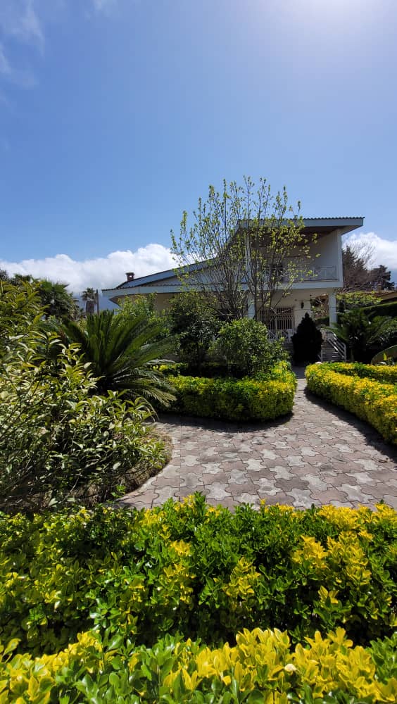 ویلا باغ ساحلی 730 متری شهرکی نوشهر