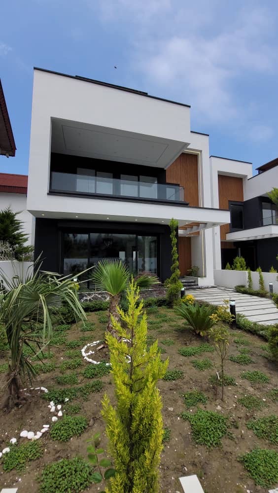 ویلای 335 متری مدرن و خوش ساخت منطقه برند نوشهر