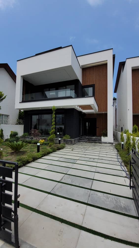 ویلای 335 متری مدرن و خوش ساخت منطقه برند نوشهر