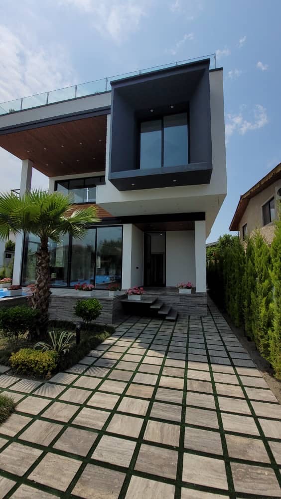 ویلای 330 متری دوبلکس نوساز  ونوش رویان