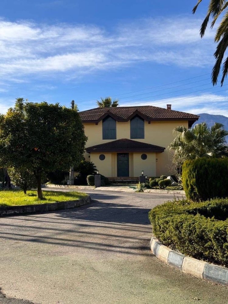 ویلای 750 متری داخل شهرک برند سیاهرود