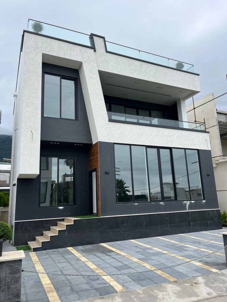 ویلای 250 متری مدرن و نوساز نوشهر