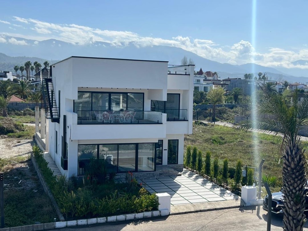 ویلای 314 متری شهرکی برند لتینگان