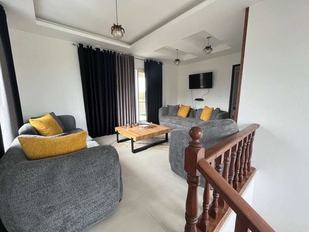 ویلای 220 متری دوبلکس داخل مجتمع