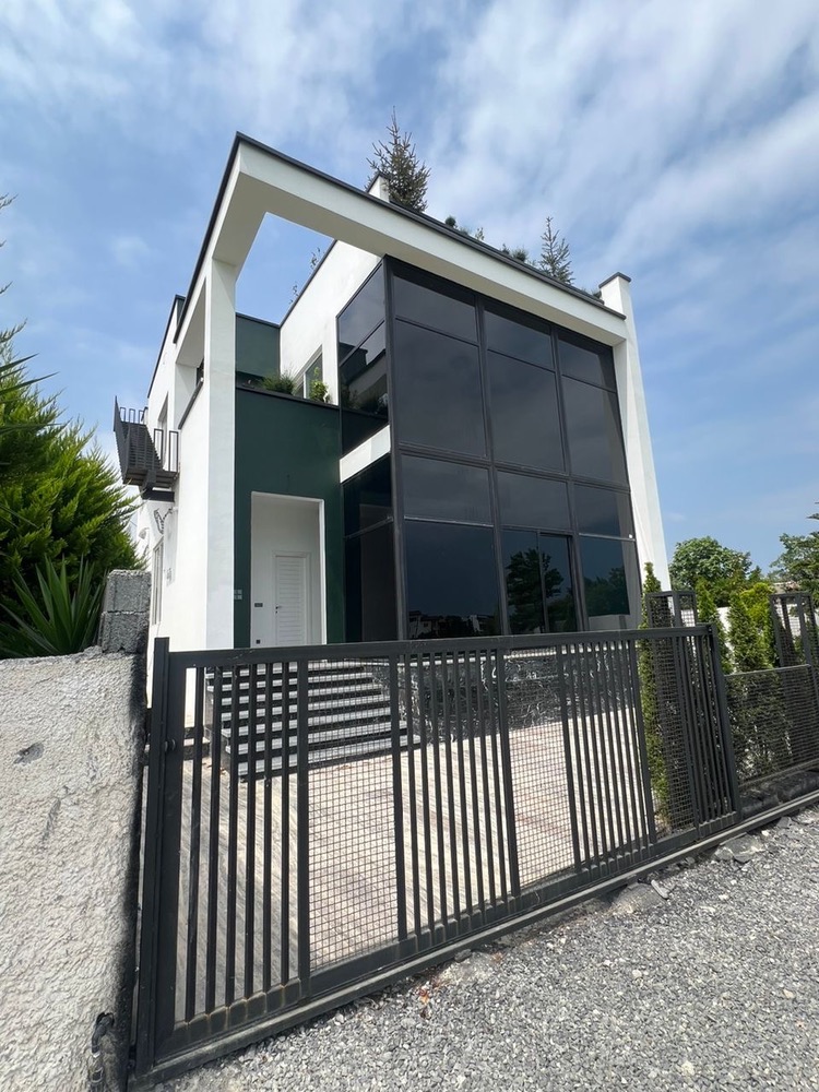 ویلای 300 متری جنگلی  منطقه رویان