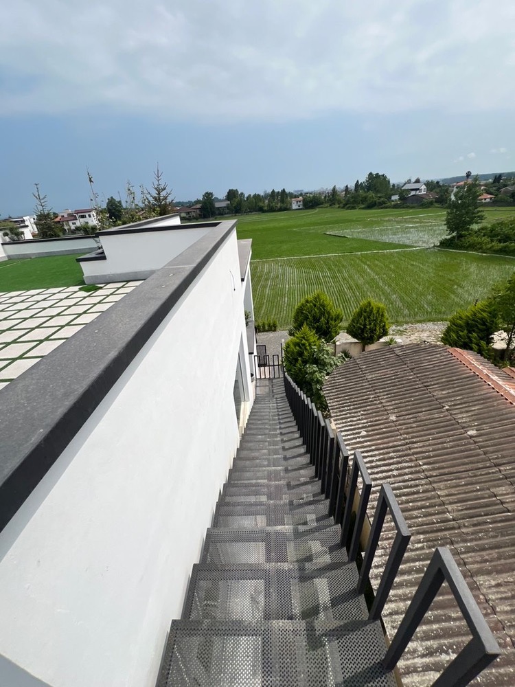 ویلای 300 متری جنگلی  منطقه رویان