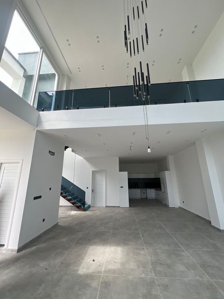 ویلای 300 متری جنگلی  منطقه رویان