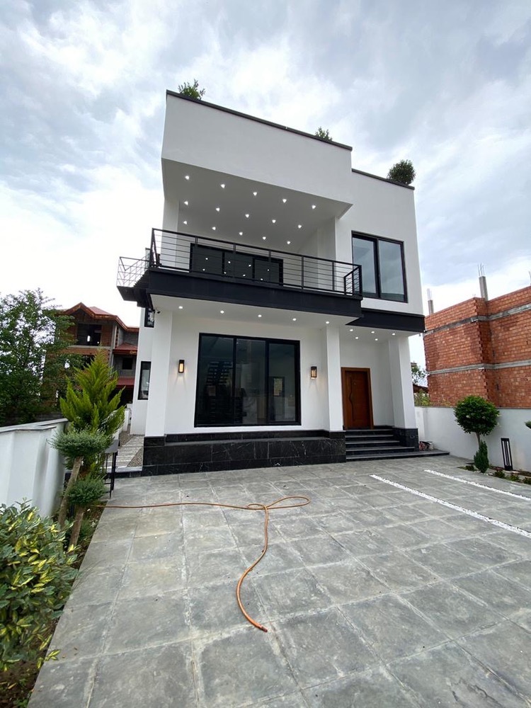 ویلای 280 متری مدرن خوش ساخت ملکار